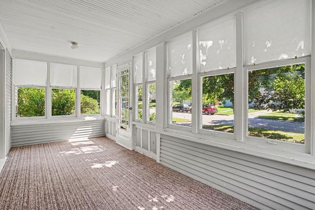 73 E 21st Street, Holland, MI 49423