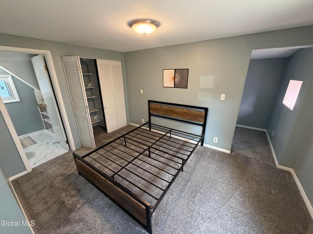 422 4th Avenue, Troy, NY 12182