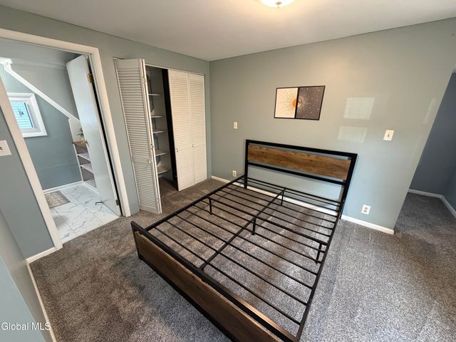422 4th Avenue, Troy, NY 12182
