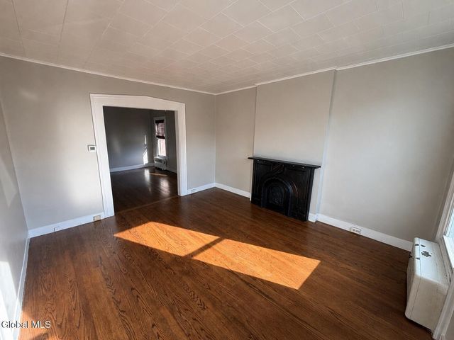 422 4th Avenue, Troy, NY 12182