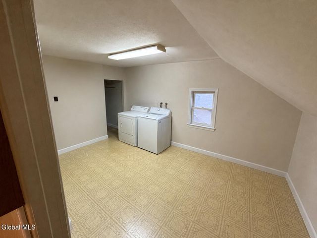 422 4th Avenue, Troy, NY 12182