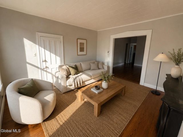 422 4th Avenue, Troy, NY 12182