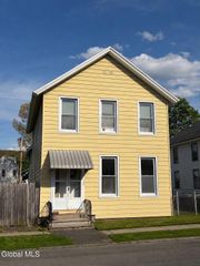 422 4th Avenue, Troy, NY 12182