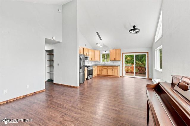 20262 E Birch Hill Drive, Palmer, AK 99645