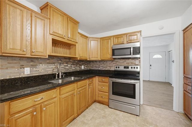 3301 Opoho CRES, Chesapeake, VA 23321