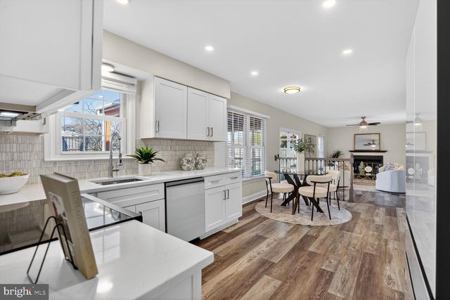 5502 BUGGY WHIP DR, Centreville, VA 20120