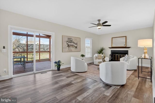 5502 BUGGY WHIP DR, Centreville, VA 20120