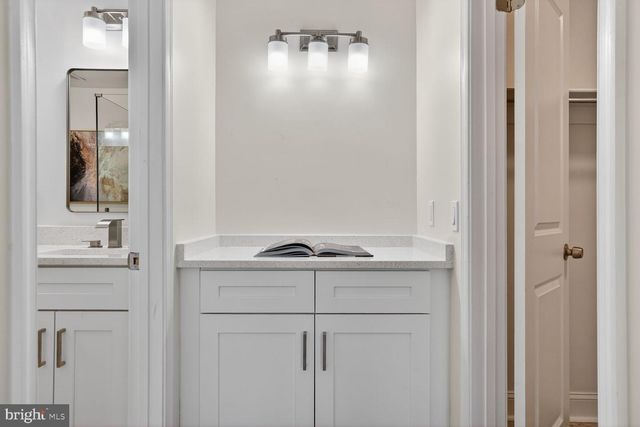 5502 BUGGY WHIP DR, Centreville, VA 20120