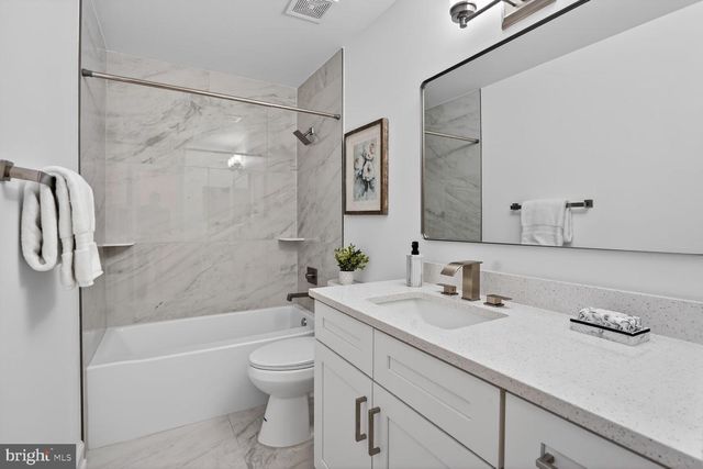 5502 BUGGY WHIP DR, Centreville, VA 20120