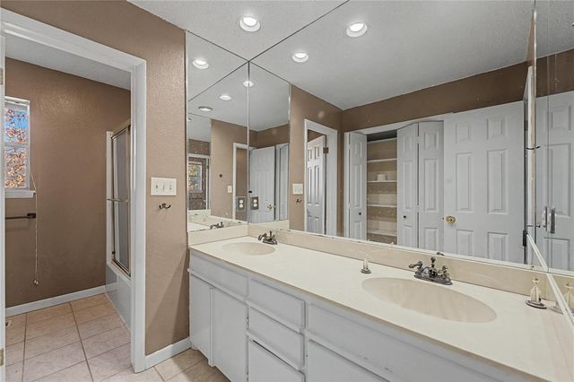 6300 Claywood Lane, Fayetteville, AR 72703