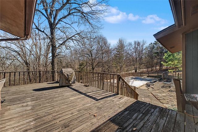 6300 Claywood Lane, Fayetteville, AR 72703