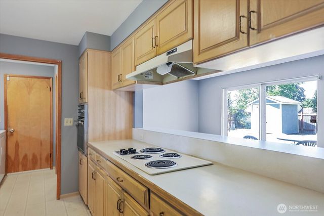 9015 Winona Street SW, Lakewood, WA 98498