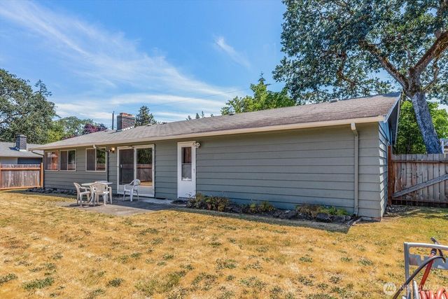 9015 Winona Street SW, Lakewood, WA 98498