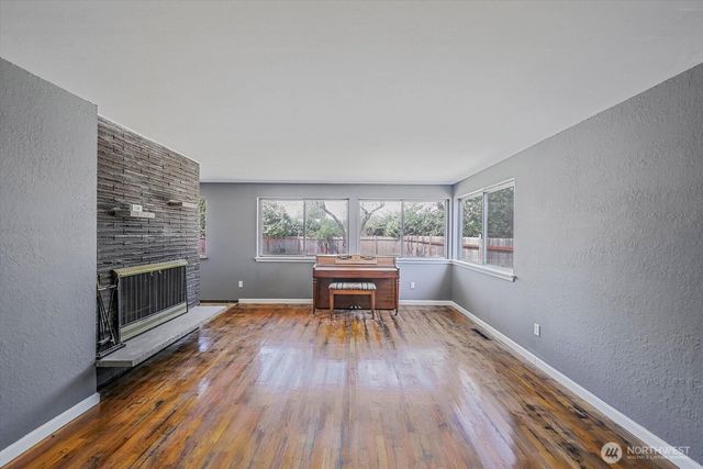 9015 Winona Street SW, Lakewood, WA 98498