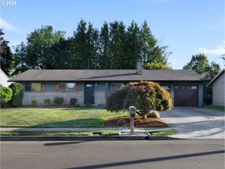1890 Nw 6TH Dr, Gresham, OR 97030