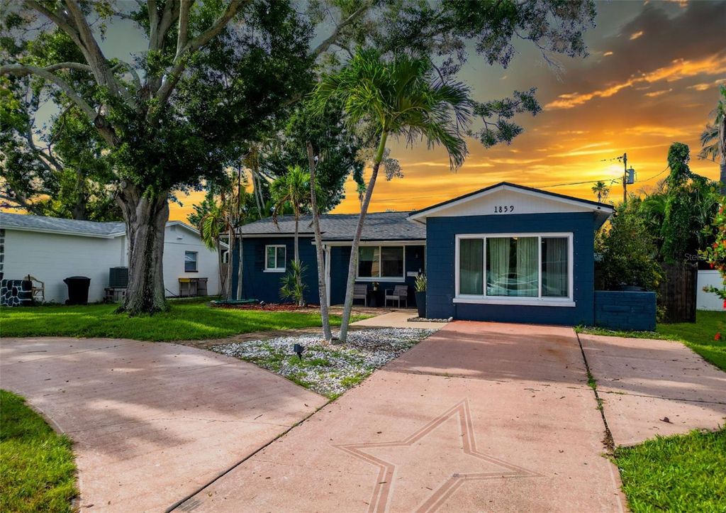 1859 OKLAHOMA AVENUE NE, St Petersburg, FL 33703