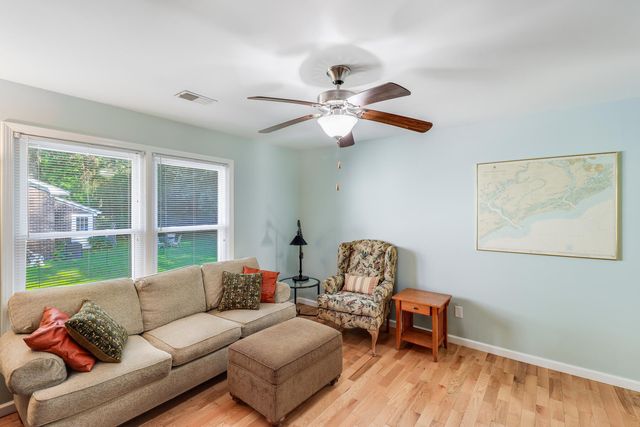 1728 Pinckney Park Drive B, Charleston, SC 29407