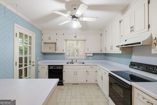 8 John Street, Winder, GA 30680