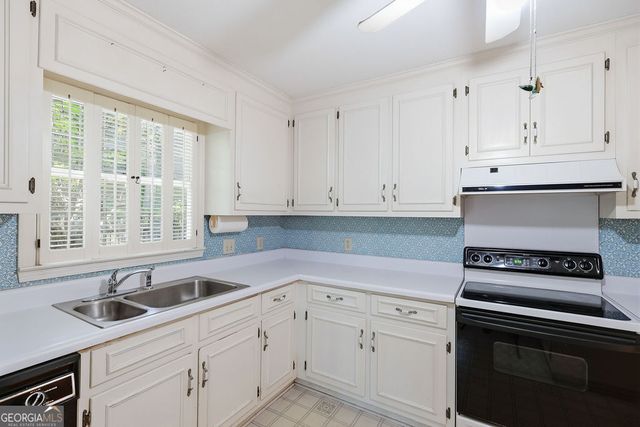 8 John Street, Winder, GA 30680