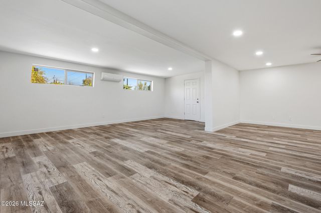 2229 W Window Rock Drive, Tucson, AZ 85745