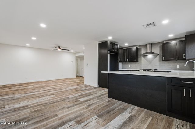 2229 W Window Rock Drive, Tucson, AZ 85745