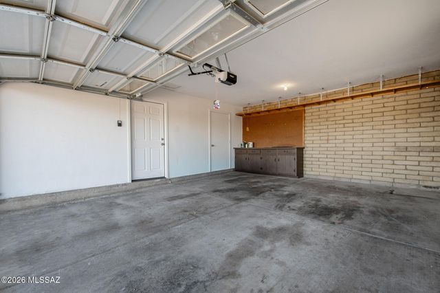 2229 W Window Rock Drive, Tucson, AZ 85745