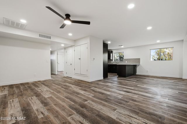 2229 W Window Rock Drive, Tucson, AZ 85745