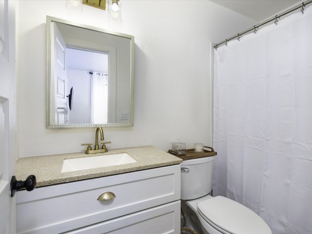 784 Lake Logan Rd, Ardmore, TN 38449