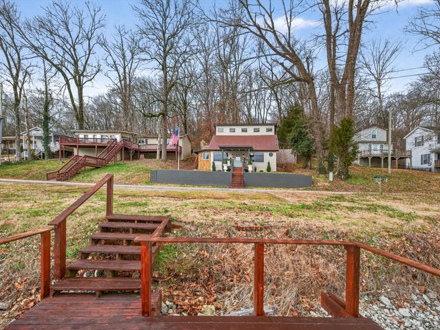 784 Lake Logan Rd, Ardmore, TN 38449