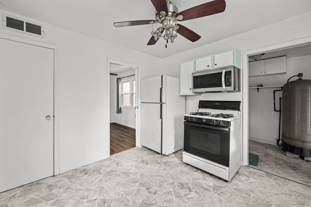 209 17th Street E, Milan, IL 61264