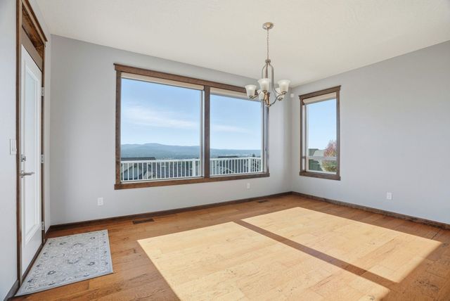 8716 E Woodside Ln, Spokane, WA 99217