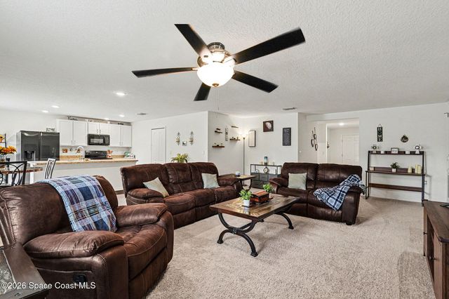 1986 Waukesha Avenue SE, Palm Bay, FL 32909
