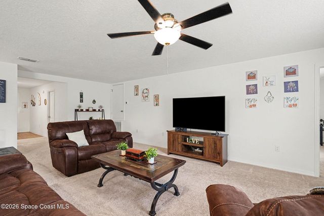 1986 Waukesha Avenue SE, Palm Bay, FL 32909