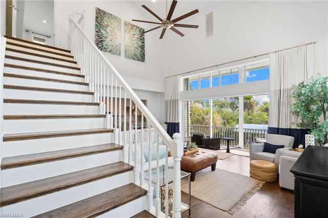 1286 Rainbow CT, Naples, FL 34110