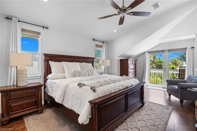 1286 Rainbow CT, Naples, FL 34110