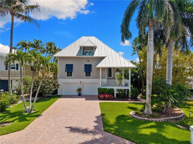 1286 Rainbow CT, Naples, FL 34110