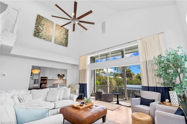 1286 Rainbow CT, Naples, FL 34110