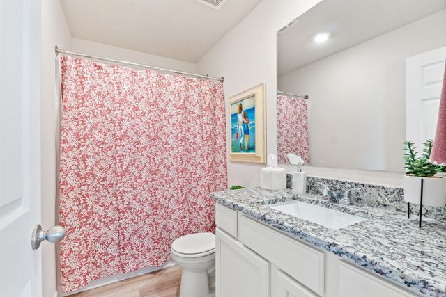 613 Cedar Brook Dr, White House, TN 37188