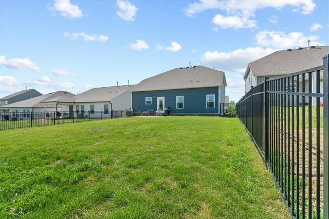 613 Cedar Brook Dr, White House, TN 37188