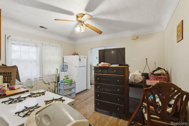 78 Newberry Street, Pontiac, MI 48341