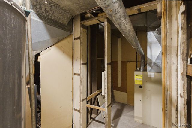 78 Newberry Street, Pontiac, MI 48341