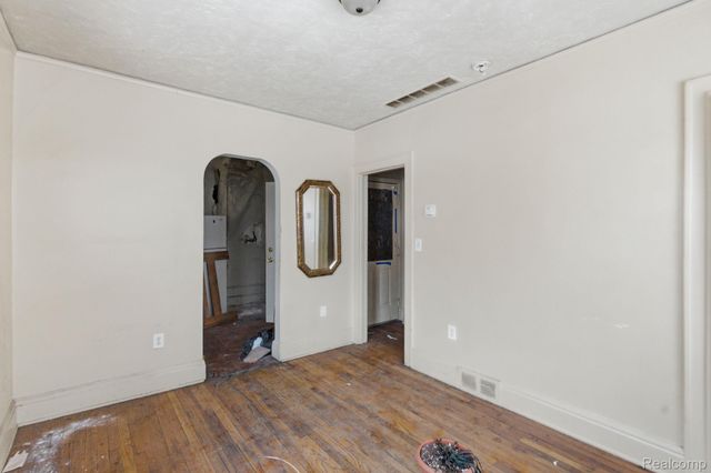 78 Newberry Street, Pontiac, MI 48341