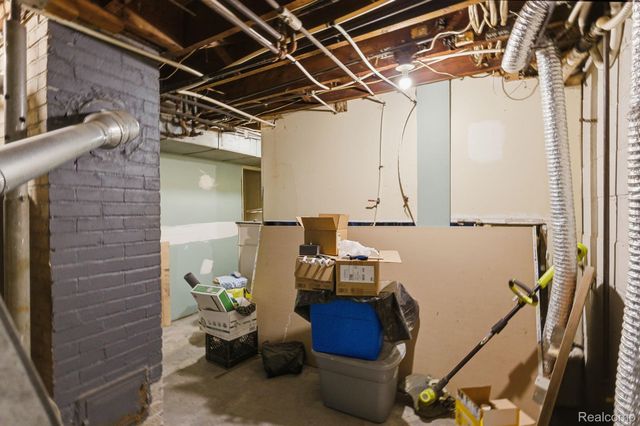 78 Newberry Street, Pontiac, MI 48341