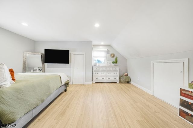 46 Barbara Dr, Pompton Lakes Boro, NJ 07442