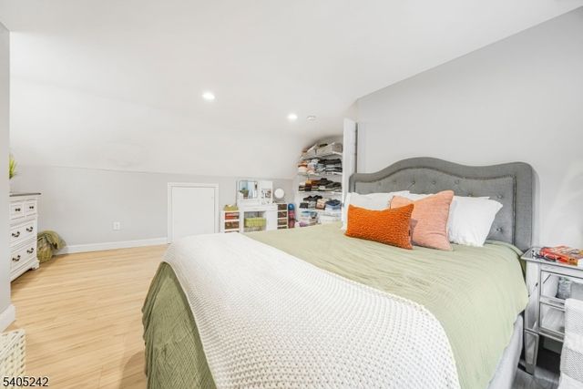 46 Barbara Dr, Pompton Lakes Boro, NJ 07442