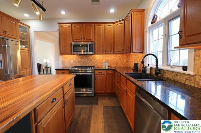 2127 Sherbrooke Drive, Lower Saucon Twp, PA 18015