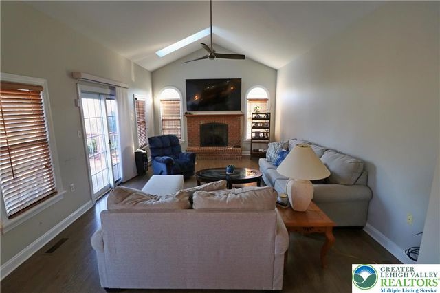 2127 Sherbrooke Drive, Lower Saucon Twp, PA 18015