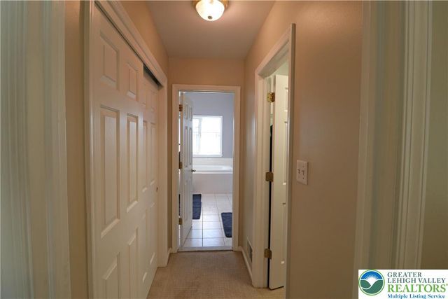 2127 Sherbrooke Drive, Lower Saucon Twp, PA 18015