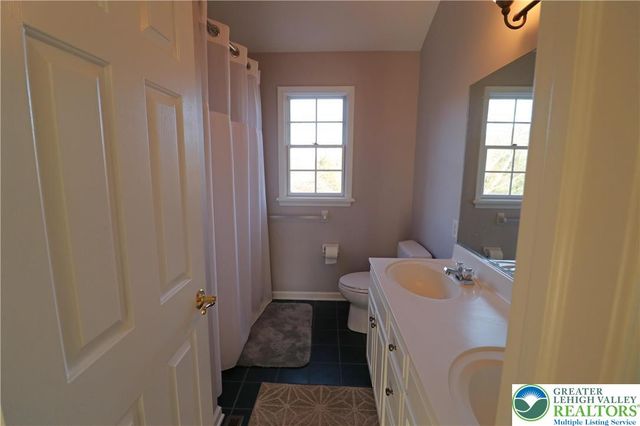 2127 Sherbrooke Drive, Lower Saucon Twp, PA 18015