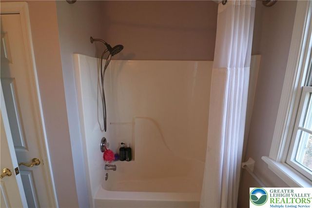 2127 Sherbrooke Drive, Lower Saucon Twp, PA 18015